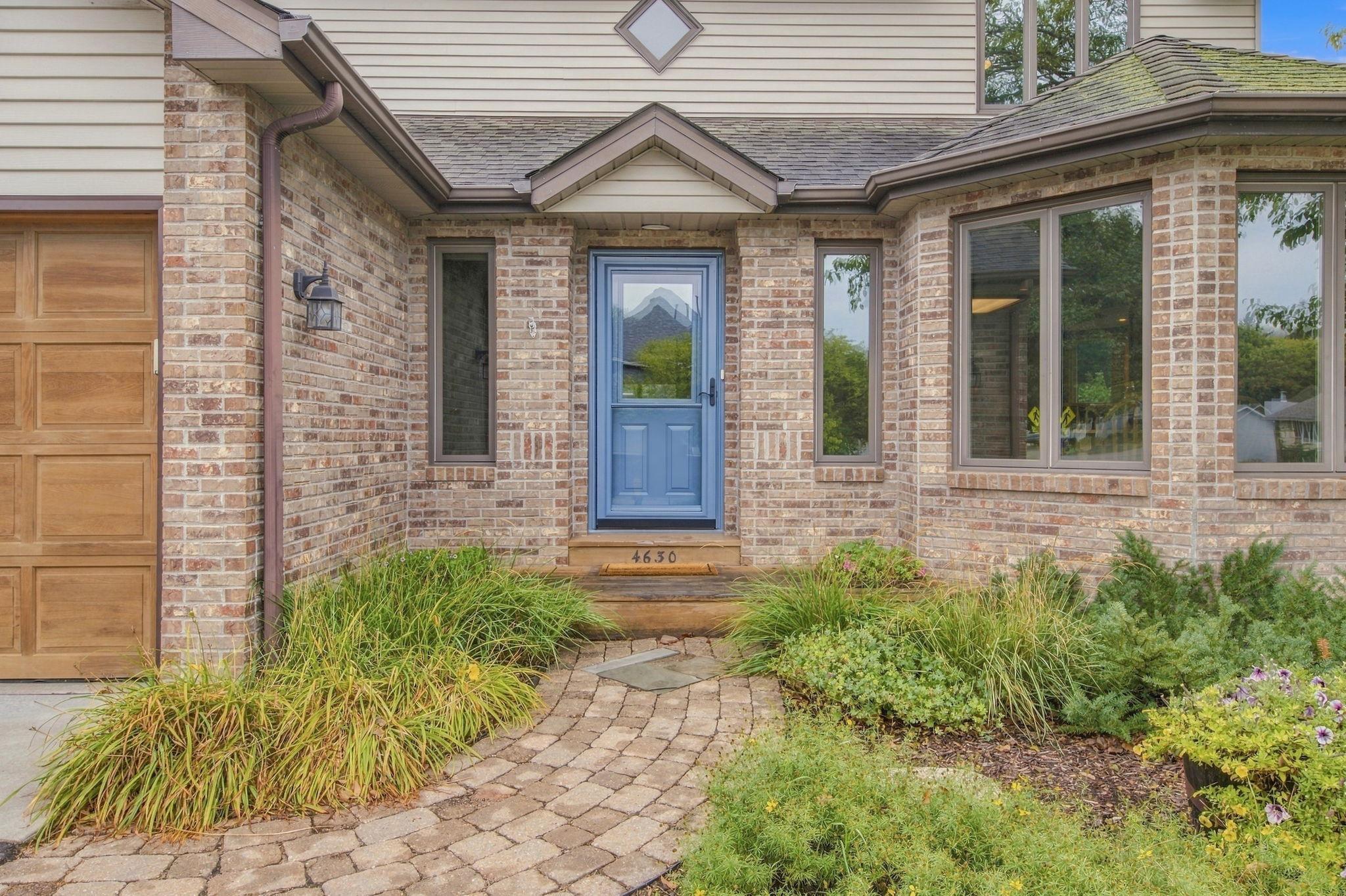 1-web-or-mls-4630_Valley_Forge_Ln_N_Minneapolis_MN_55442_043.jpg