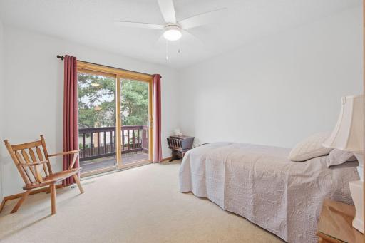 27-web-or-mls-4630_Valley_Forge_Ln_N_Minneapolis_MN_55442_009.jpg