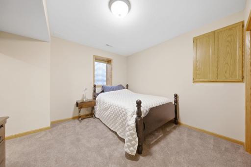 35-web-or-mls-4630_Valley_Forge_Ln_N_Minneapolis_MN_55442_031.jpg