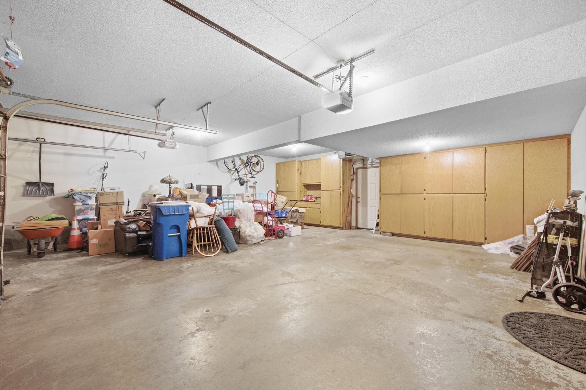42-web-or-mls-4630_Valley_Forge_Ln_N_Minneapolis_MN_55442_038.jpg