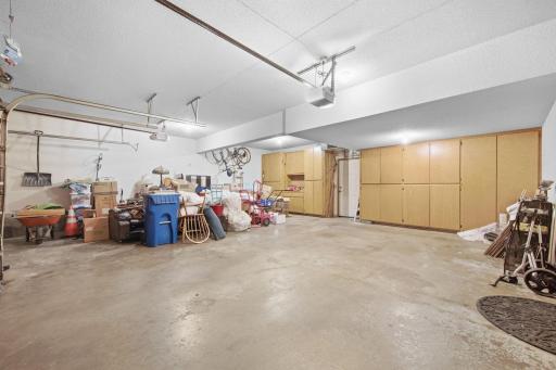 42-web-or-mls-4630_Valley_Forge_Ln_N_Minneapolis_MN_55442_038.jpg