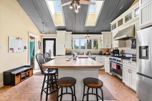 Main Gourmet Kitchen
