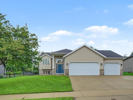 4427 Shetland Place NW, Rochester, MN 55901