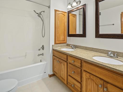 4427 Shetland Place NW, Rochester, MN 55901