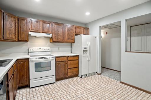 4385 Trenton Lane N, 212, Plymouth, MN 55442