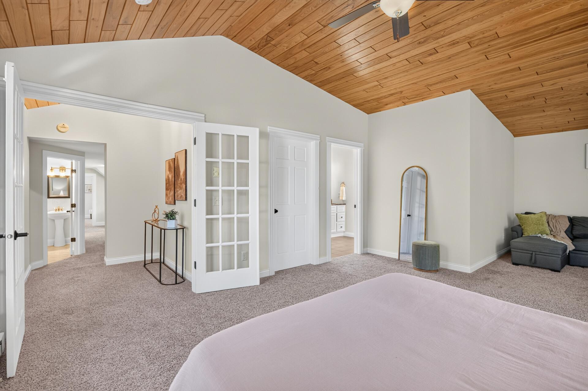 Primary Bedroom w/ Walk In Closet and Private Bath