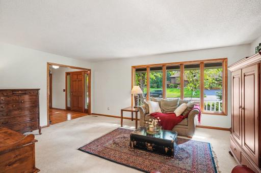 18604 Kristie Lane, Eden Prairie, MN 55346