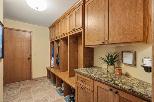18604 Kristie Lane, Eden Prairie, MN 55346