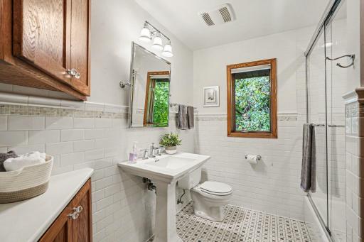 18604 Kristie Lane, Eden Prairie, MN 55346