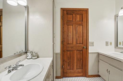 18604 Kristie Lane, Eden Prairie, MN 55346