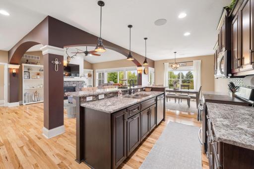 11003 Wesley Dr-MLS-12.jpg