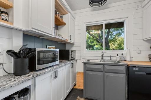 15601 Summit Drive, Eden Prairie, MN 55347
