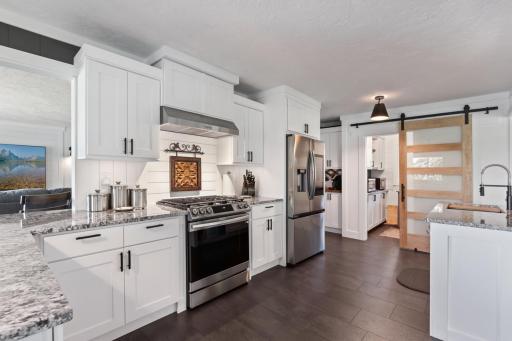 15601 Summit Drive, Eden Prairie, MN 55347