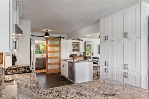 15601 Summit Drive, Eden Prairie, MN 55347