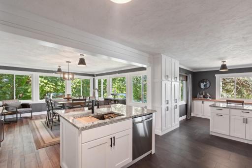 15601 Summit Drive, Eden Prairie, MN 55347