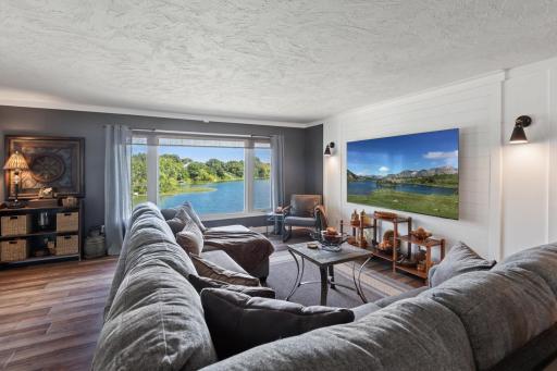 15601 Summit Drive, Eden Prairie, MN 55347