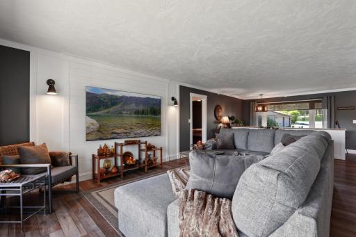 15601 Summit Drive, Eden Prairie, MN 55347