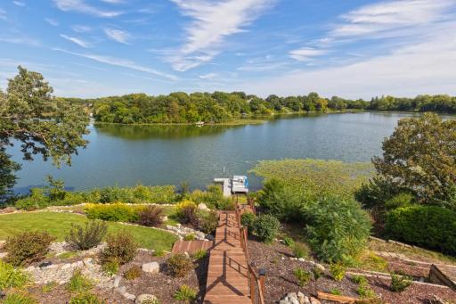 15601 Summit Drive, Eden Prairie, MN 55347