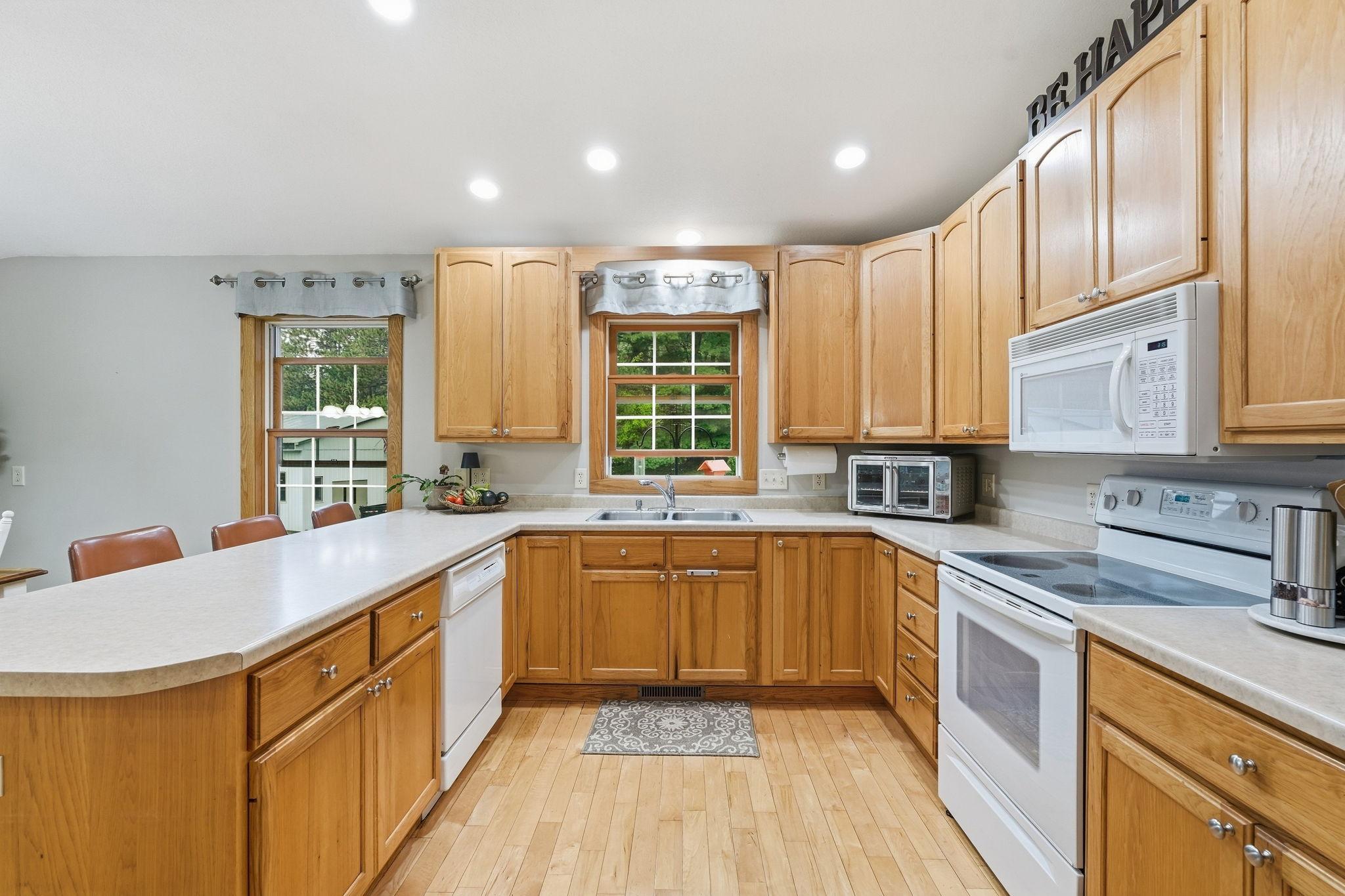 9-web-or-mls-397_175th_St_Osceola_WI_54020_013.jpg