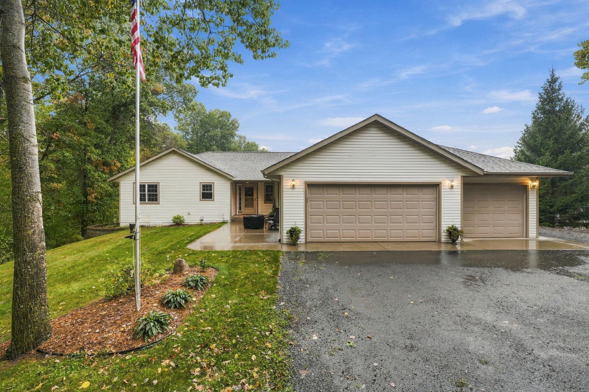 1-web-or-mls-397_175th_St_Osceola_WI_54020_034.jpg