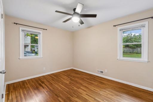300 105th Avenue NE, Blaine, MN 55434