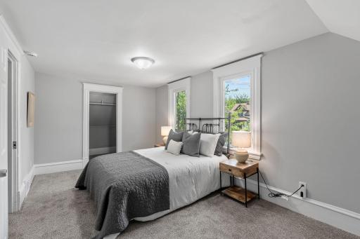 27-web-or-mls-3726 Fremont Ave N-27.jpg
