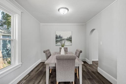 16-web-or-mls-3726 Fremont Ave N-16.jpg