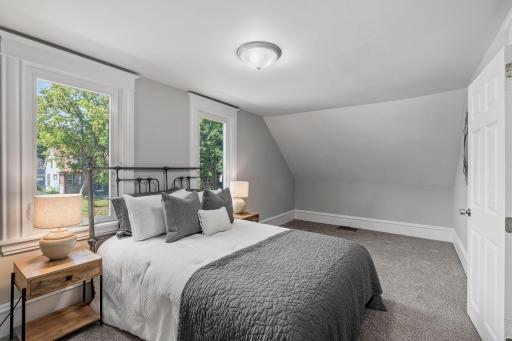 29-web-or-mls-3726 Fremont Ave N-29.jpg