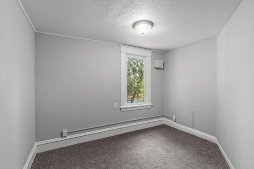 30-web-or-mls-3726 Fremont Ave N-30.jpg