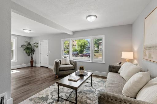 15-web-or-mls-3726 Fremont Ave N-15.jpg