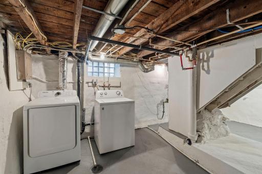 34-web-or-mls-3726 Fremont Ave N-34.jpg