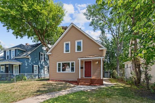 2-web-or-mls-3726 Fremont Ave N-2.jpg