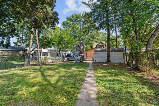 4-web-or-mls-3726 Fremont Ave N-4.jpg