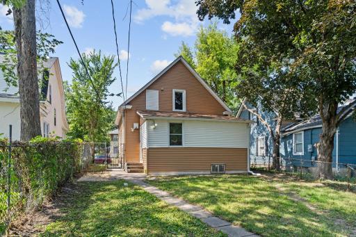 6-web-or-mls-3726 Fremont Ave N-6.jpg