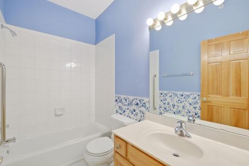 8500 Franlo Road, 205, Eden Prairie, MN 55344