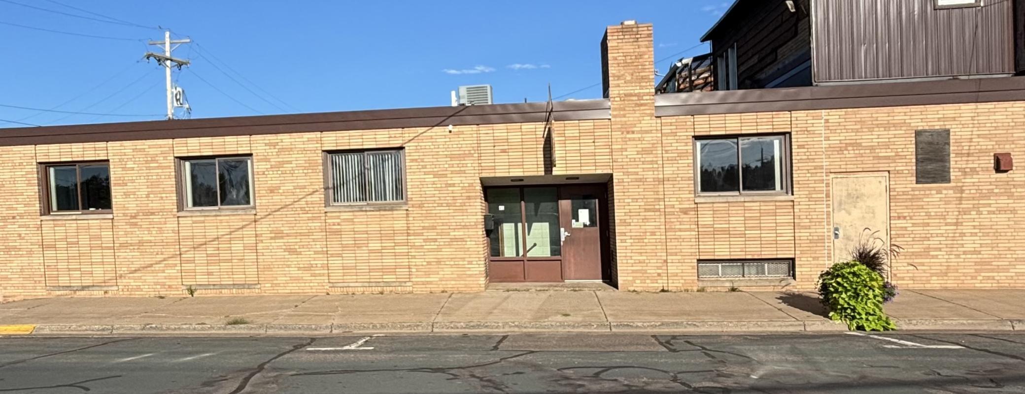 New pics coming! The entry is getting a fresh make over with new paint. New LVP flooring and paint inside freshen up the interior as well. Newer rubber roof too!