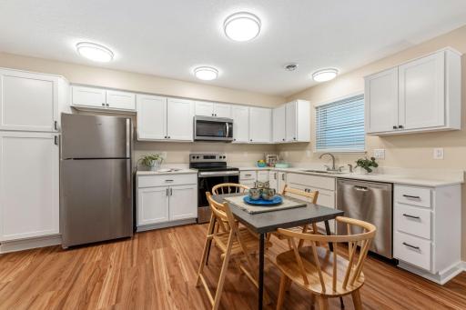 1360 Winthrop Street N, 2, Saint Paul, MN 55119