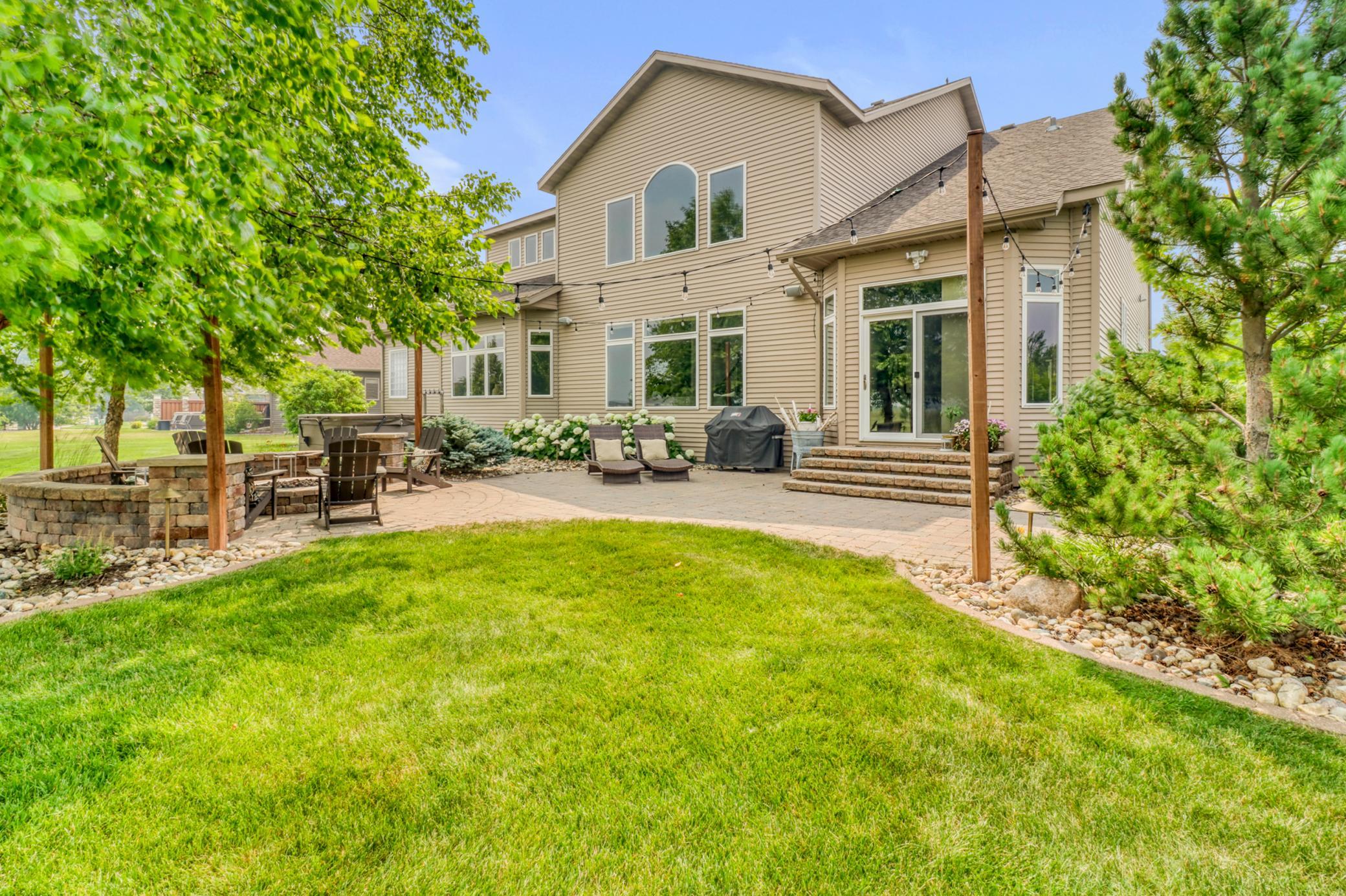 Backyard1_2.JPG