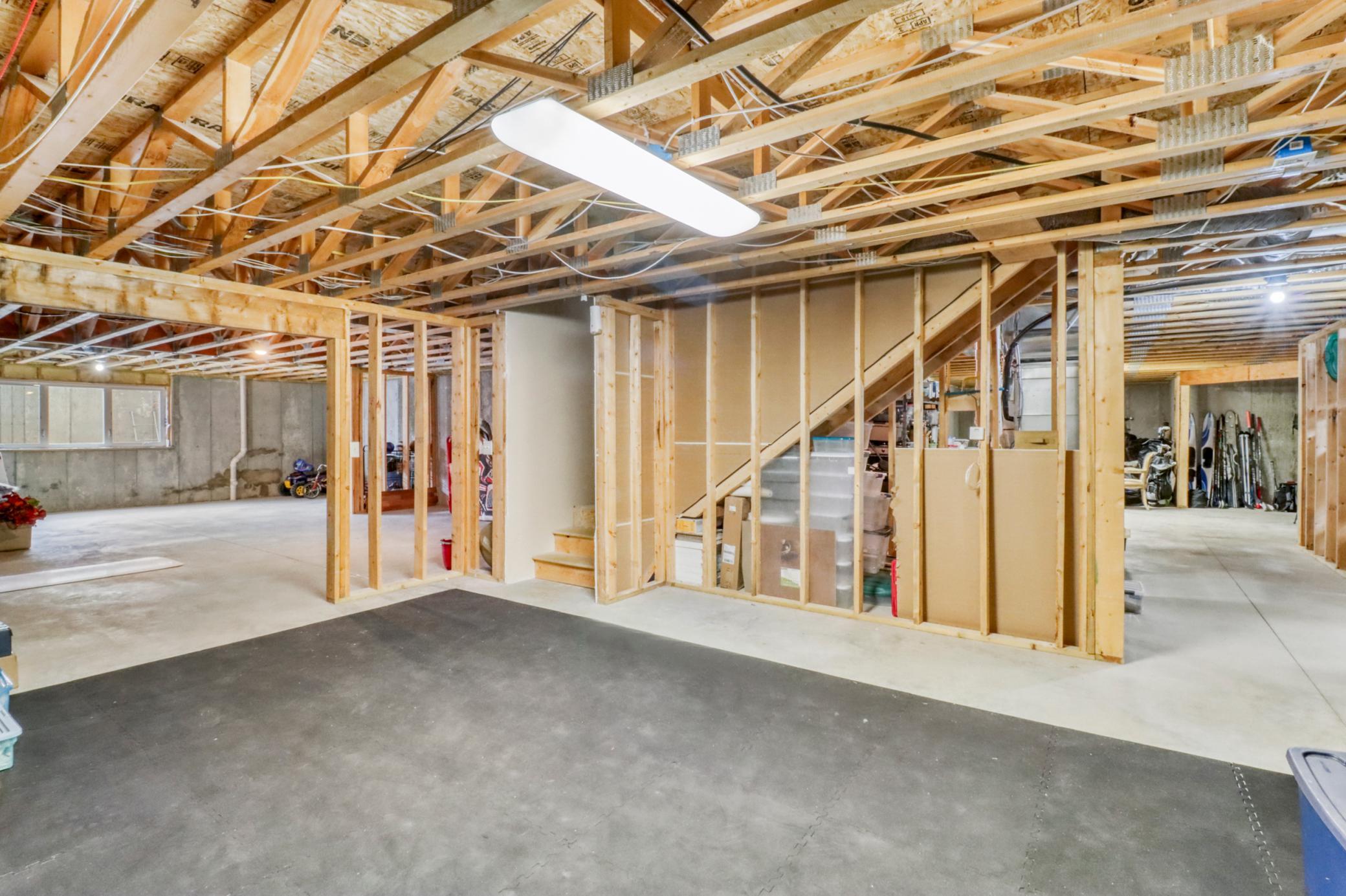 Basement1_1.JPG