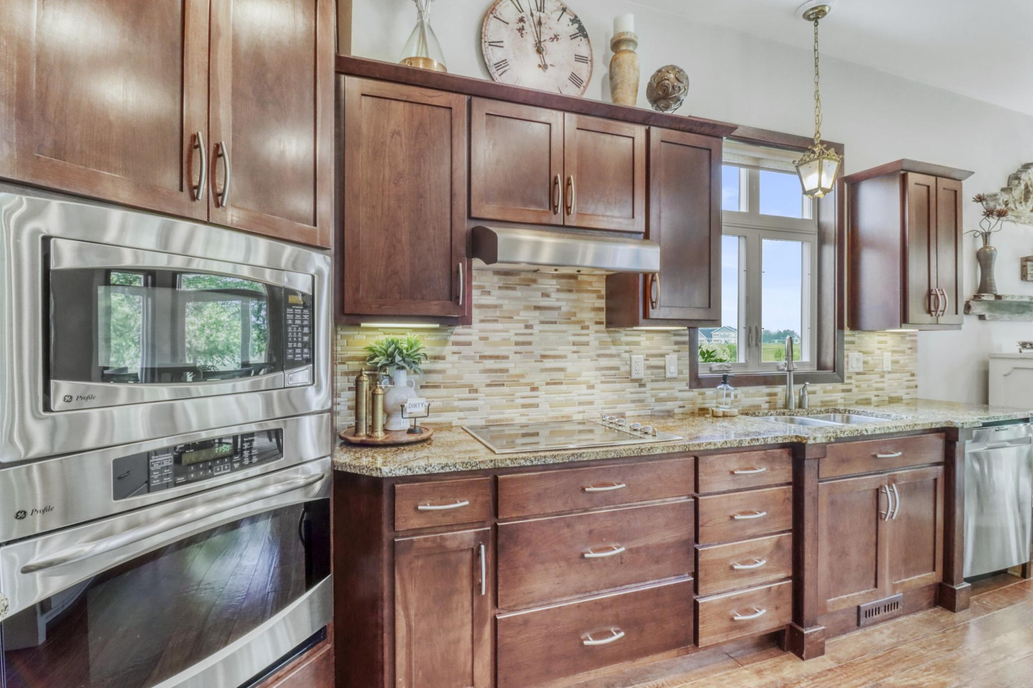 Kitchen1_3.JPG