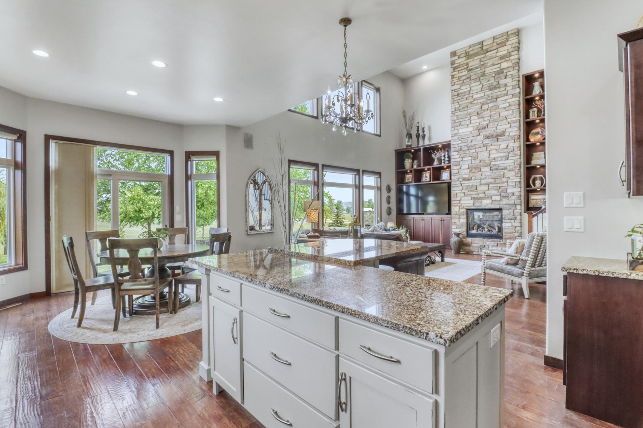 Kitchen1_5.JPG