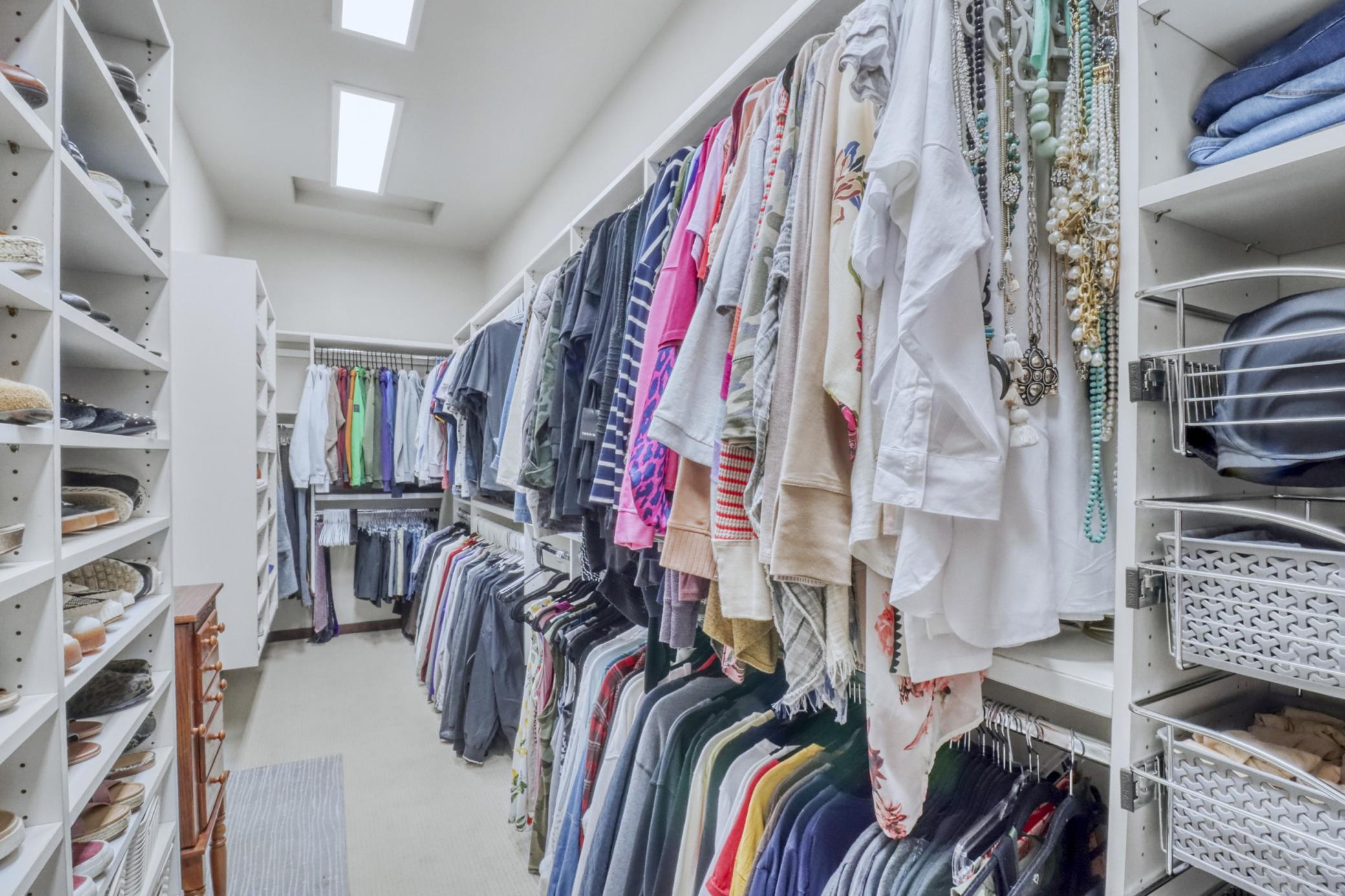 Primary Closet1_1.JPG