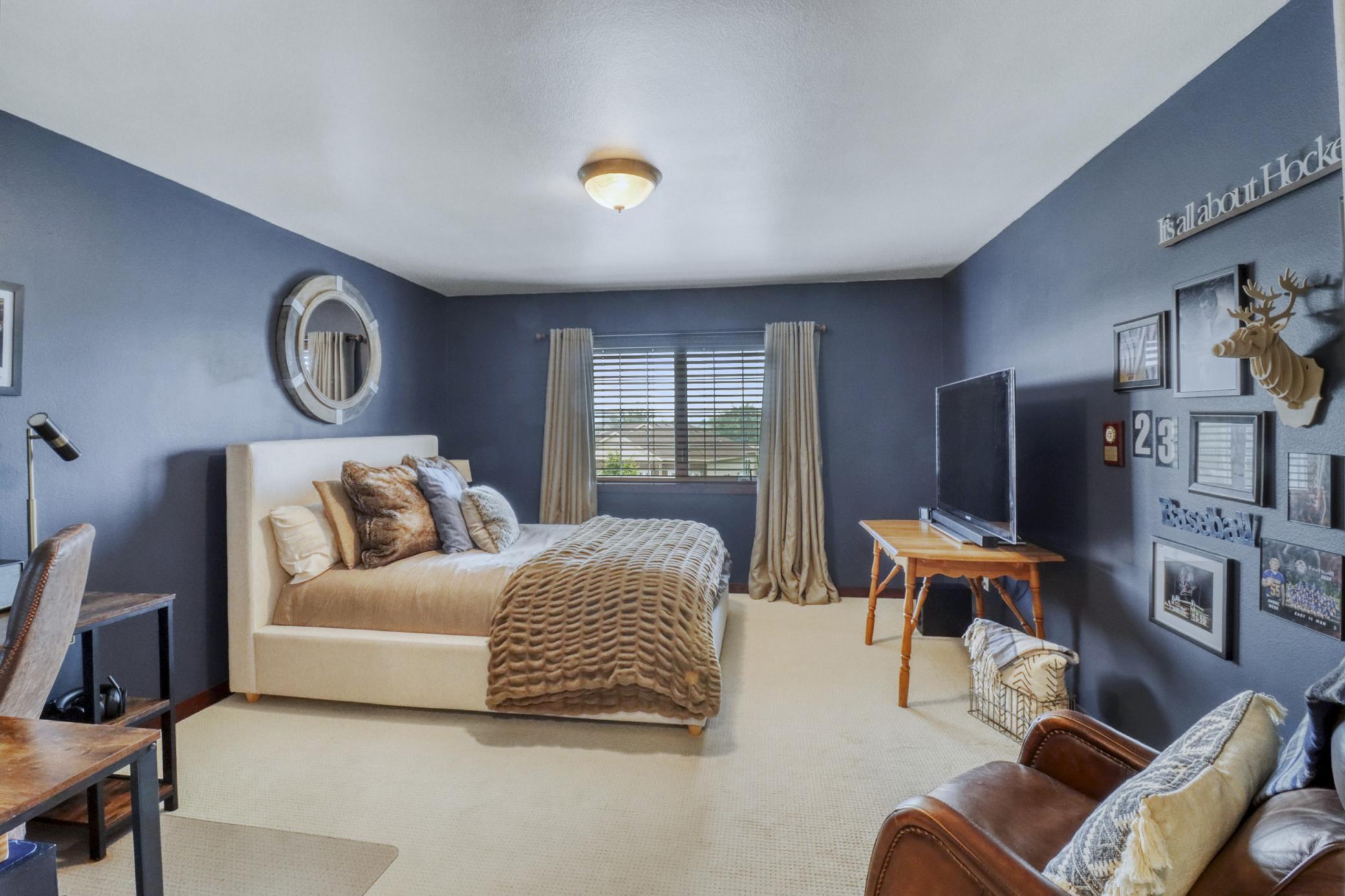 Upstairs Bedroom 1