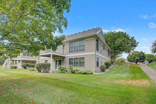 9753 Wedgewood Circle, Woodbury, MN 55125