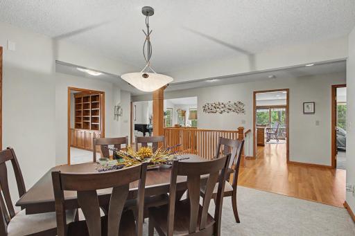 9753 Wedgewood Circle, Woodbury, MN 55125