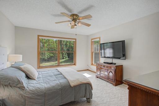 9753 Wedgewood Circle, Woodbury, MN 55125