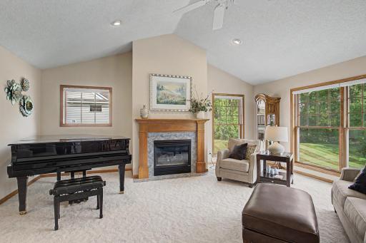 9753 Wedgewood Circle, Woodbury, MN 55125