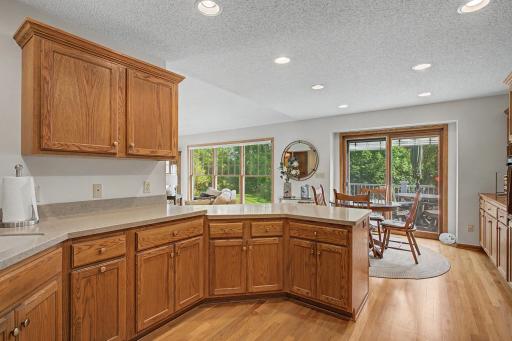 9753 Wedgewood Circle, Woodbury, MN 55125