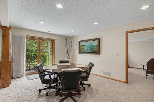 9753 Wedgewood Circle, Woodbury, MN 55125