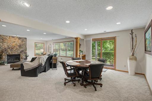 9753 Wedgewood Circle, Woodbury, MN 55125